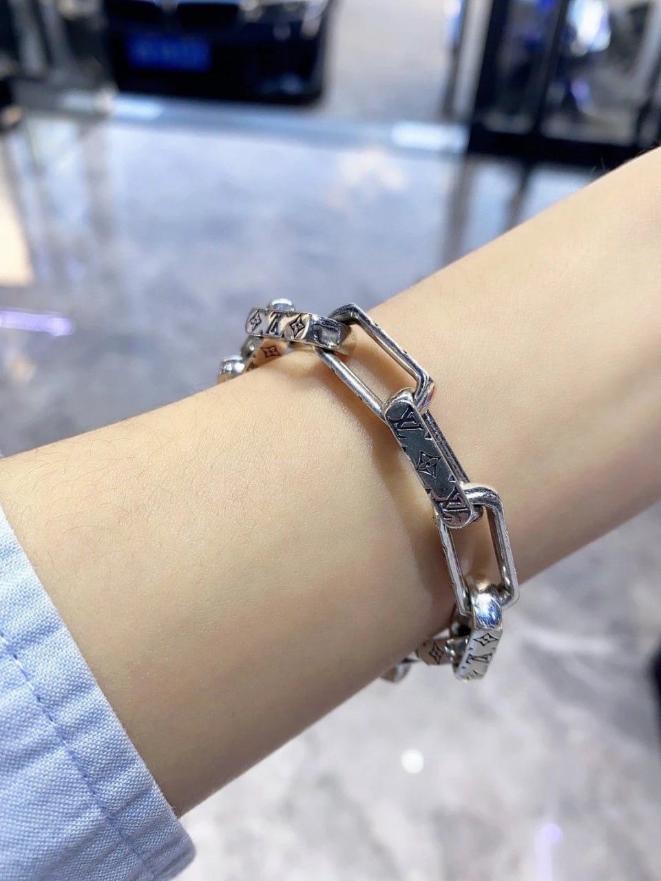  LV Bracelet high quality -4