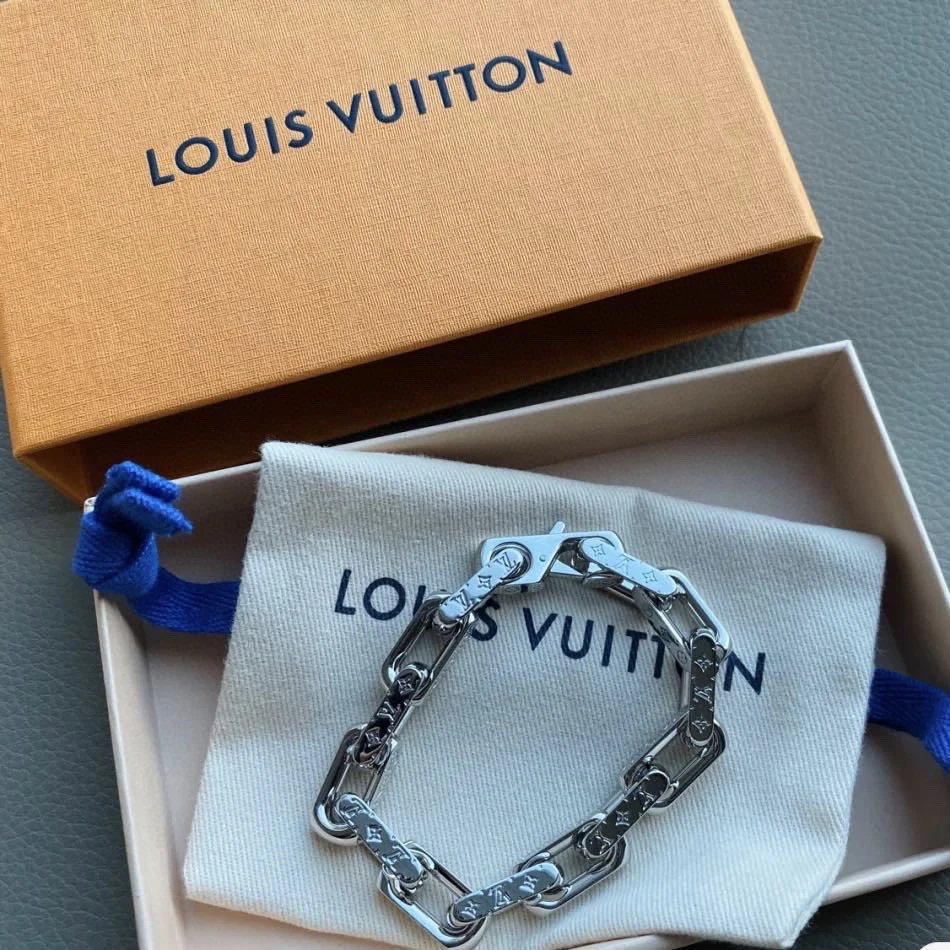 LV Bracelet high quality -3