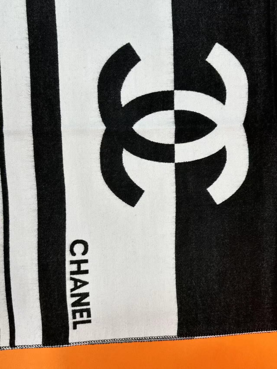 branded scarf -5