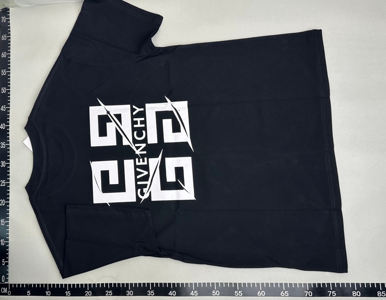 Givenchy Tee -4
