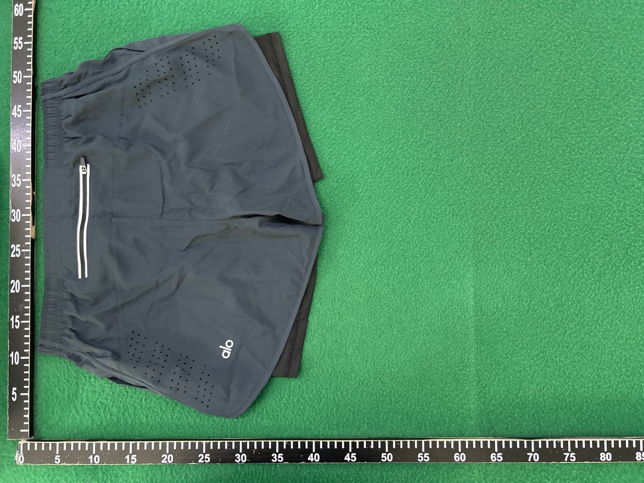 Alo yoga shorts -2