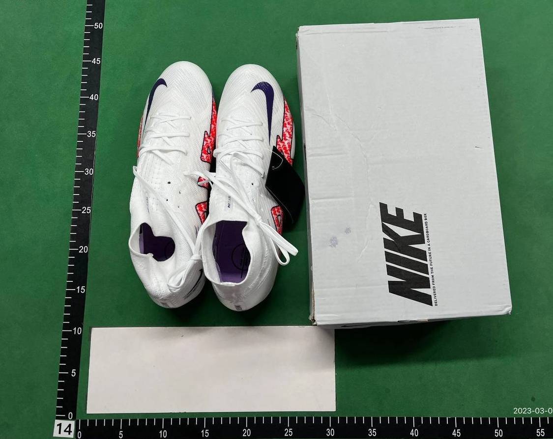 0161-Assassin series football shoes -2