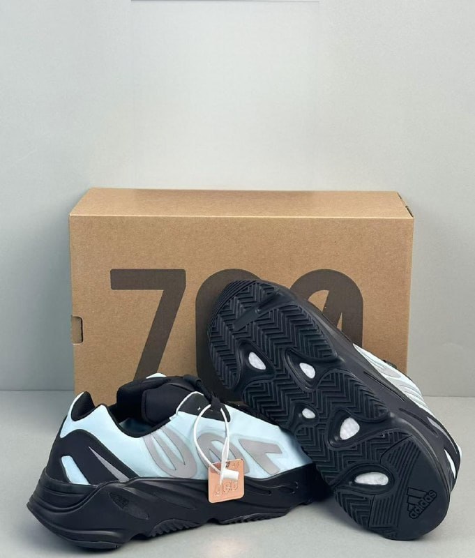 yeezy 700 -5