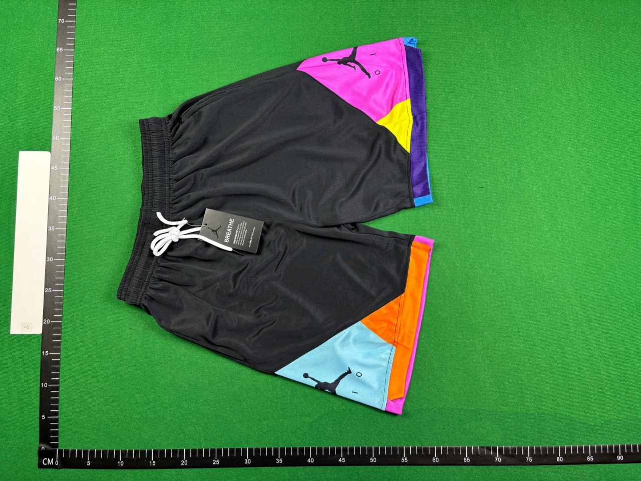   Nike sports shorts -3