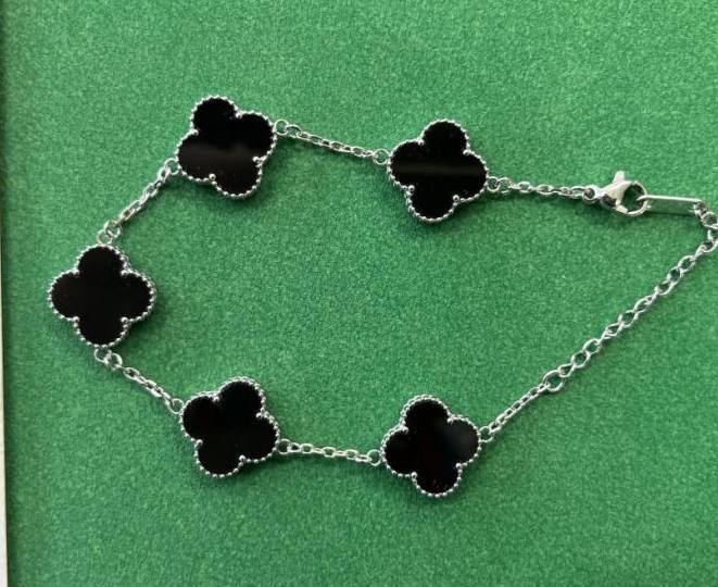Van Cleef & Arpels bracele -2