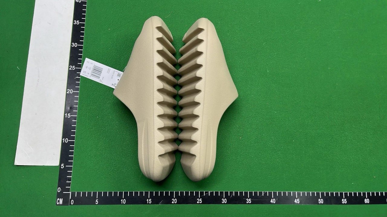  Yeezy Slippers -3