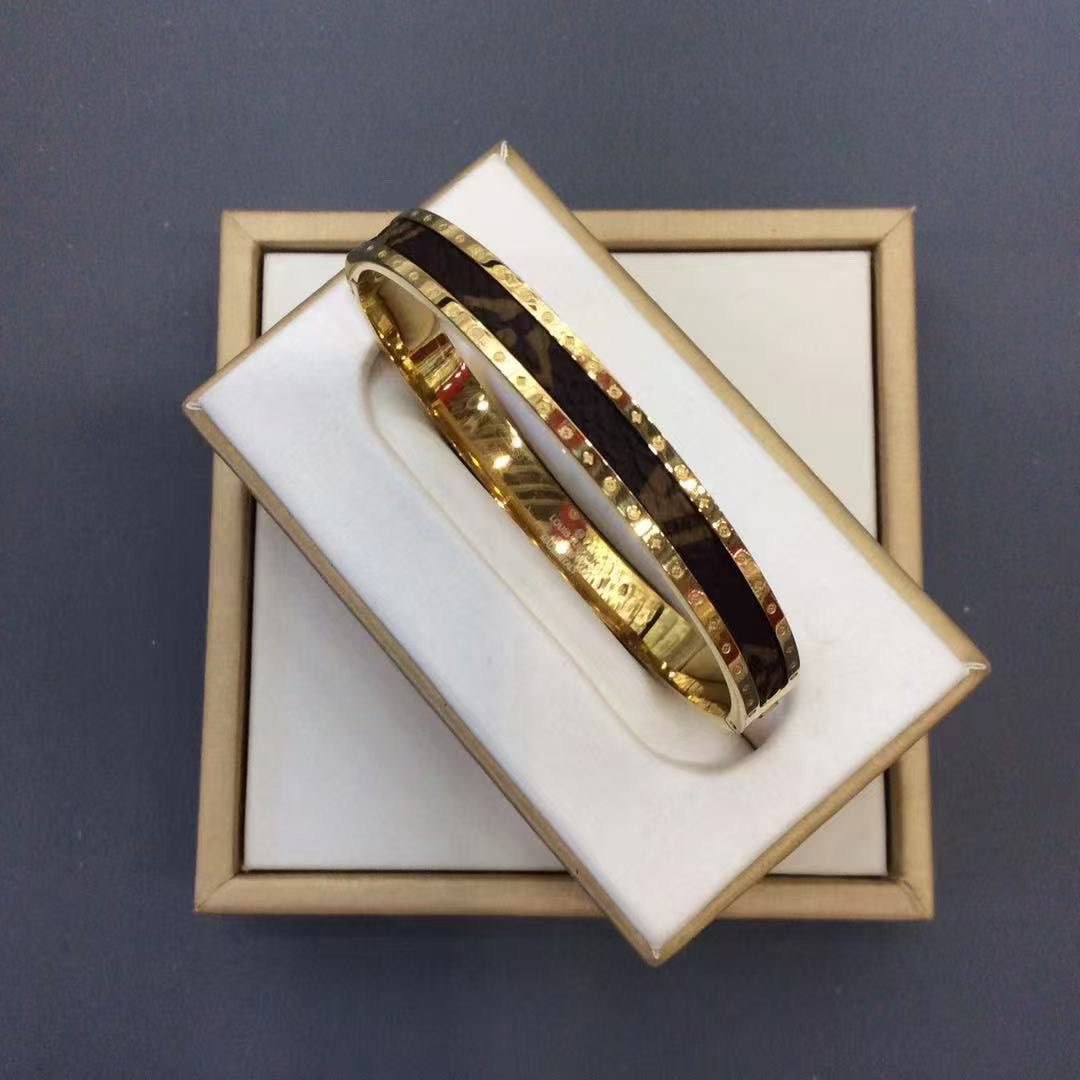 LV Bracelet -2
