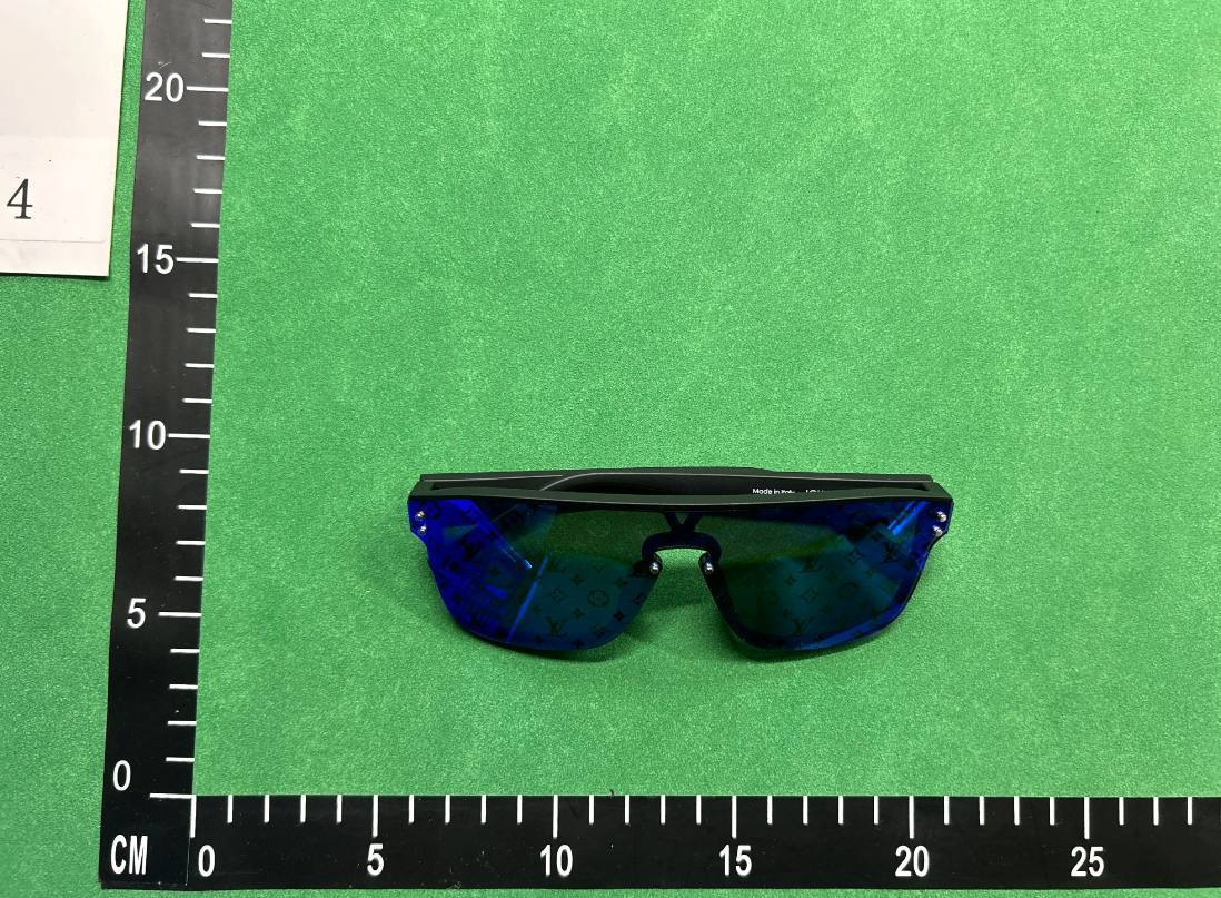  LOUIS VUITTON GLASSES -5
