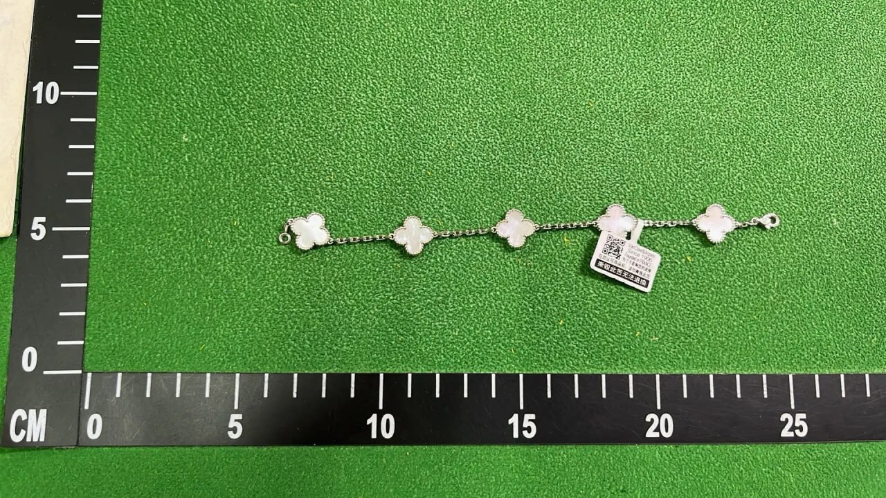 Van Cleef & Arpels bracelet -3