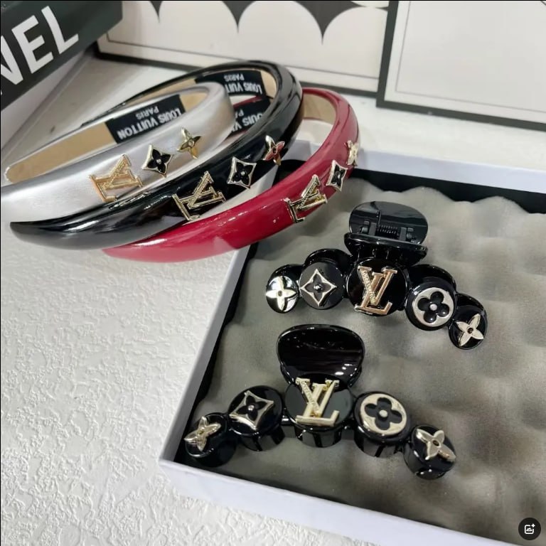  LV hair accessories -3