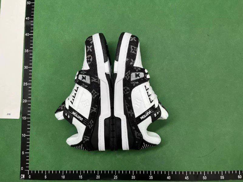 Louis Vuitton Trainer LV -2