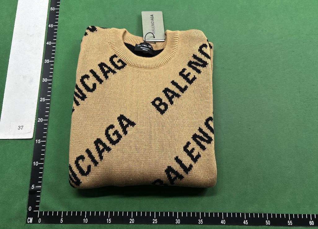  Balenciaga sweater -2
