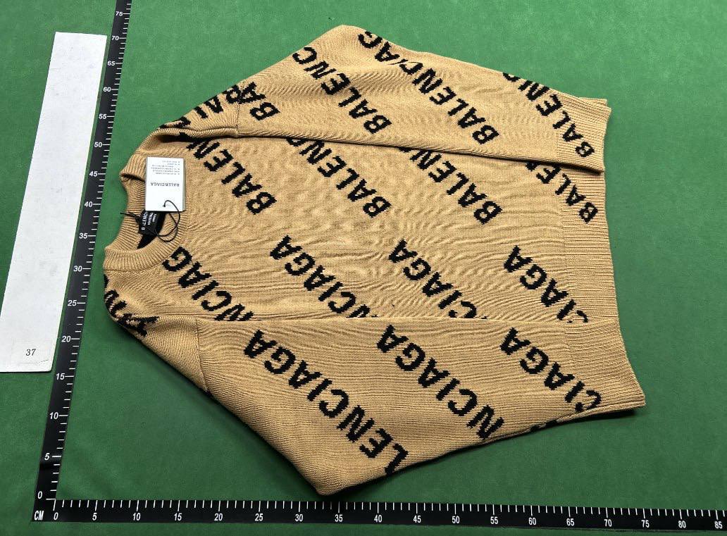  Balenciaga sweater -4