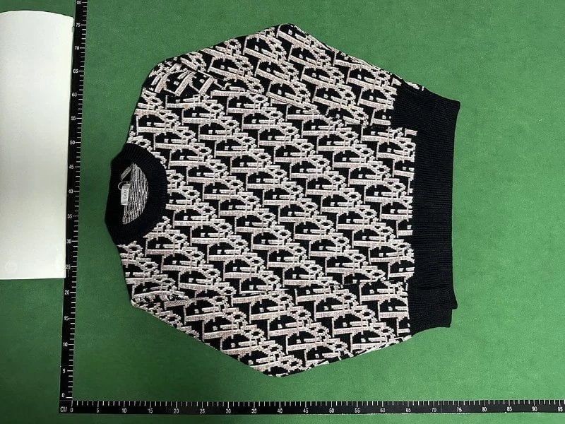 Gucci sweater -2