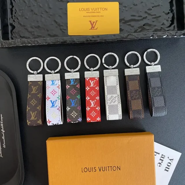  LV Keychain 