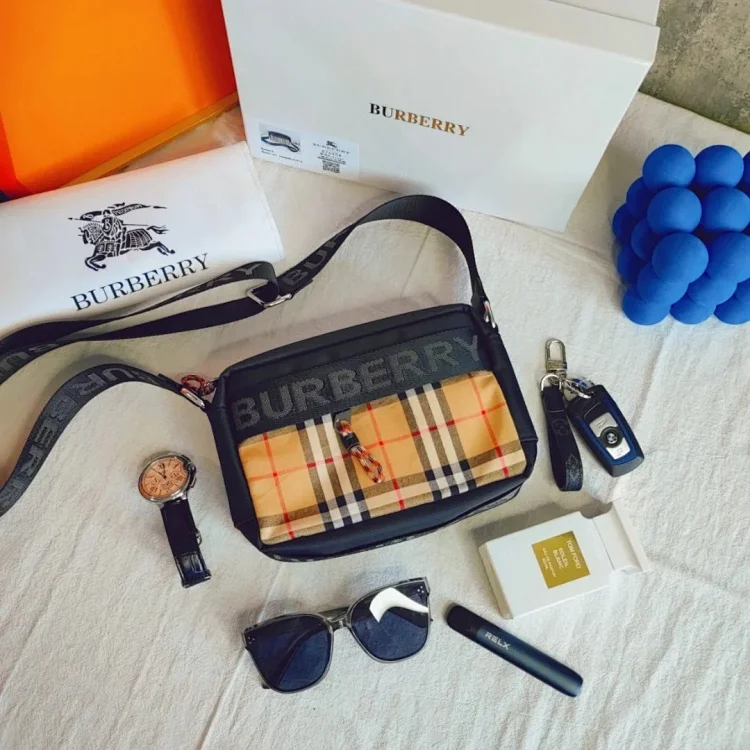  Burberry Bag