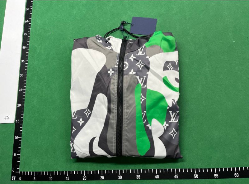 Luis Vuitton Windbreaker -4
