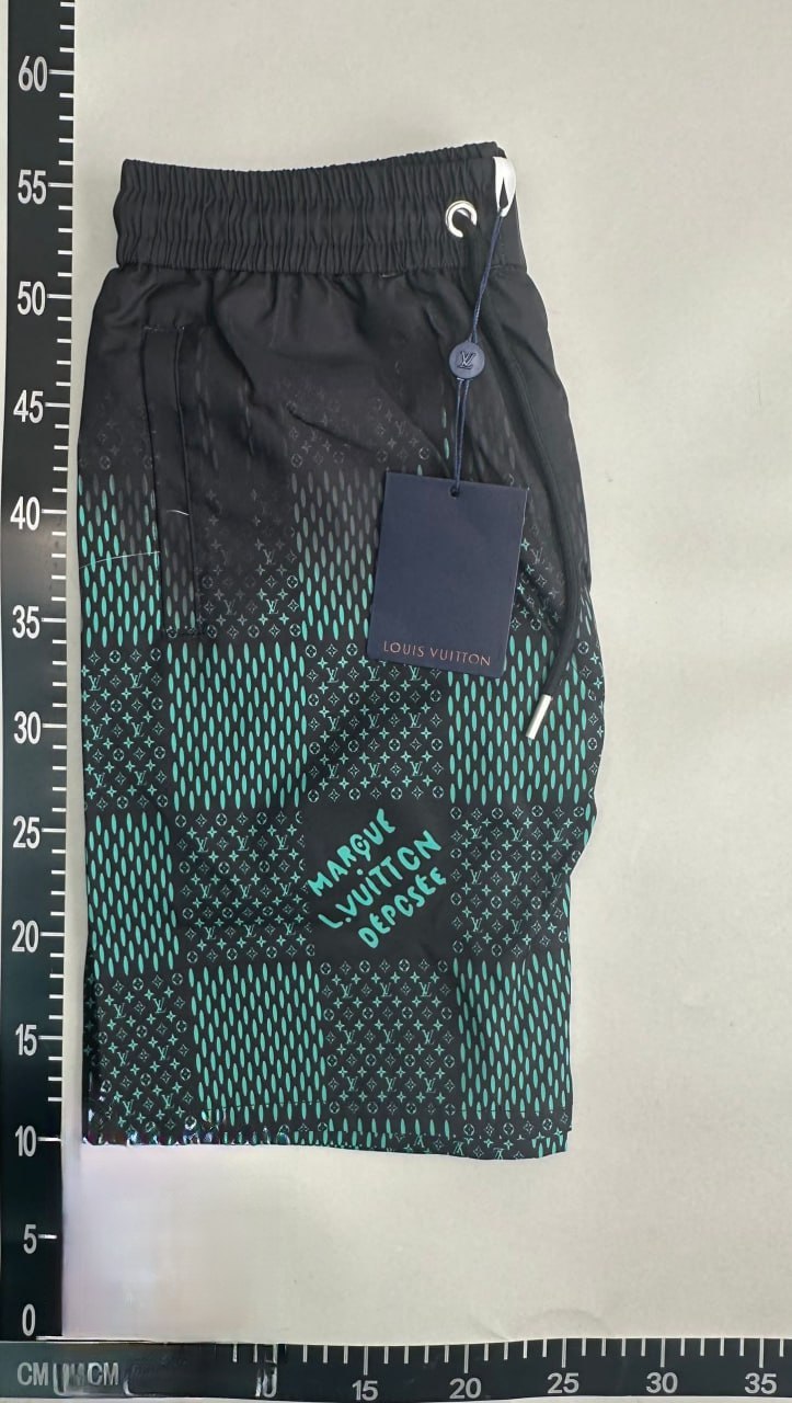 LV shorts -4