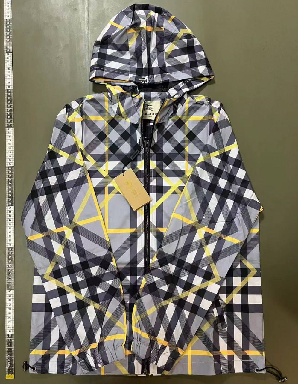 BURBERRY WINDBREAKER -2