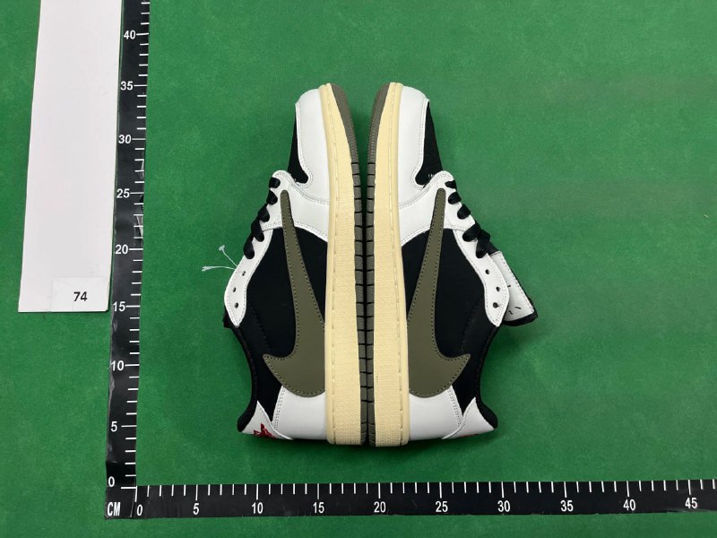 AIR JORDAN 1 Travis -2