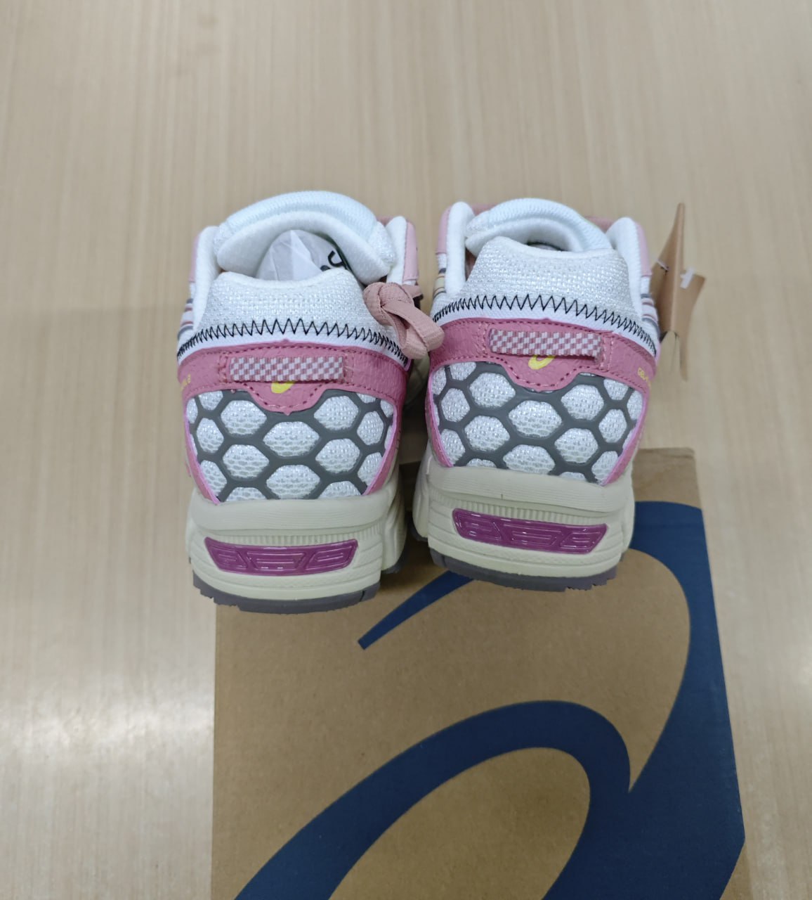 Asics shoes -2