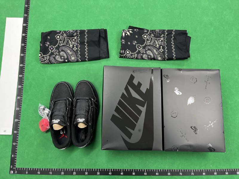 AJ1 X Travis Scott -2