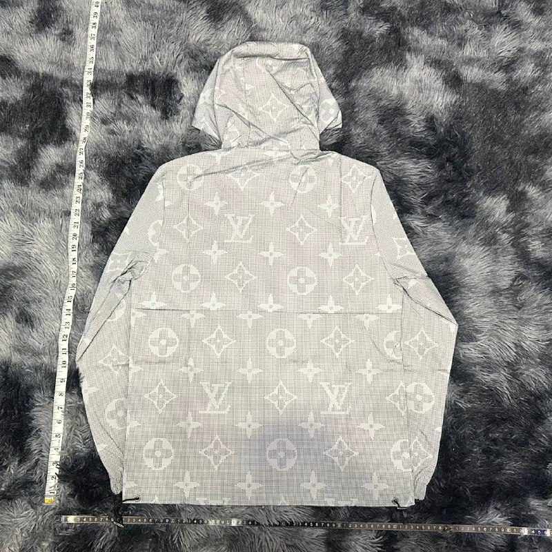 LV COAT -4