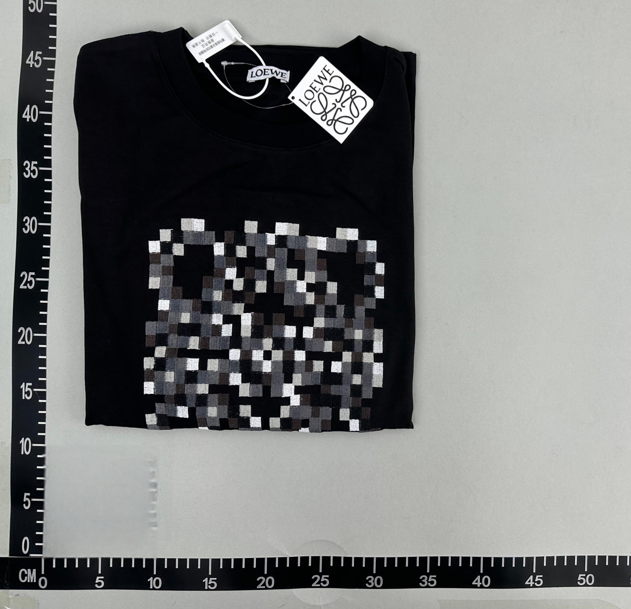 Loewe T-shirt1 -2