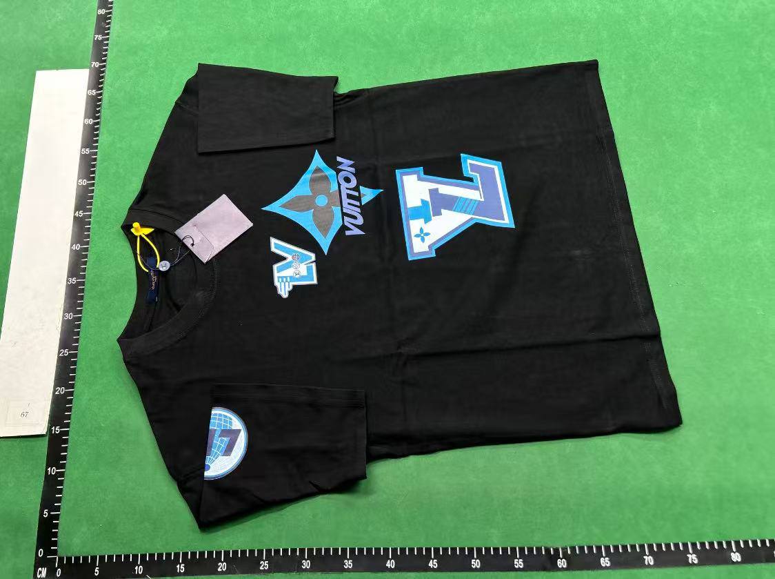  Louis Vuitton short sleeve -4