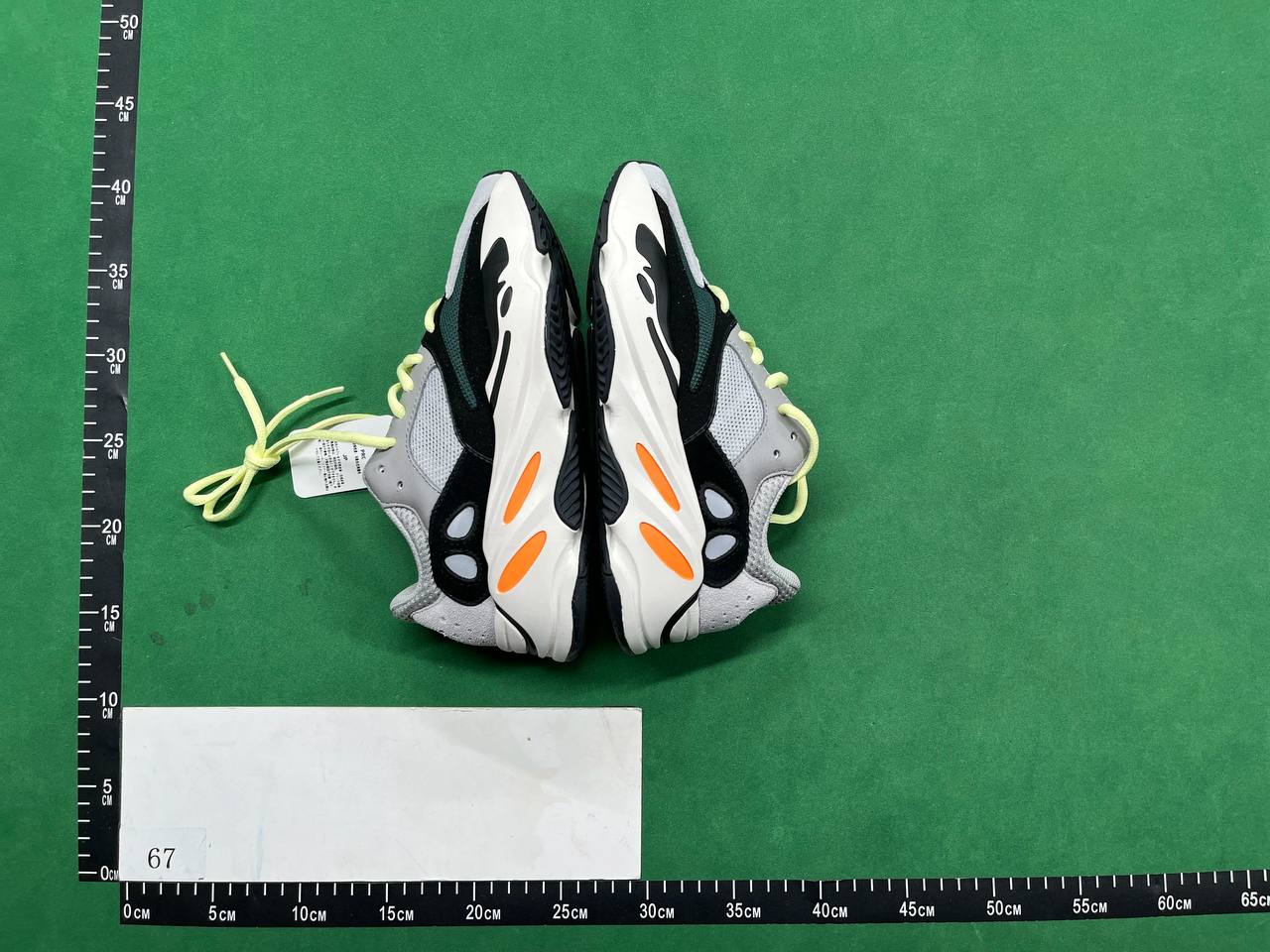 Yeezy boost 700 -3
