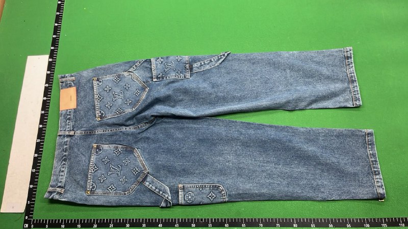 Louis Vuitton Pants -3