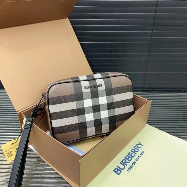Burberry Backpack bags camera bags -2
