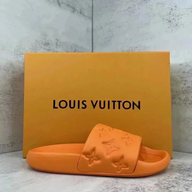  LV slippers1 -2