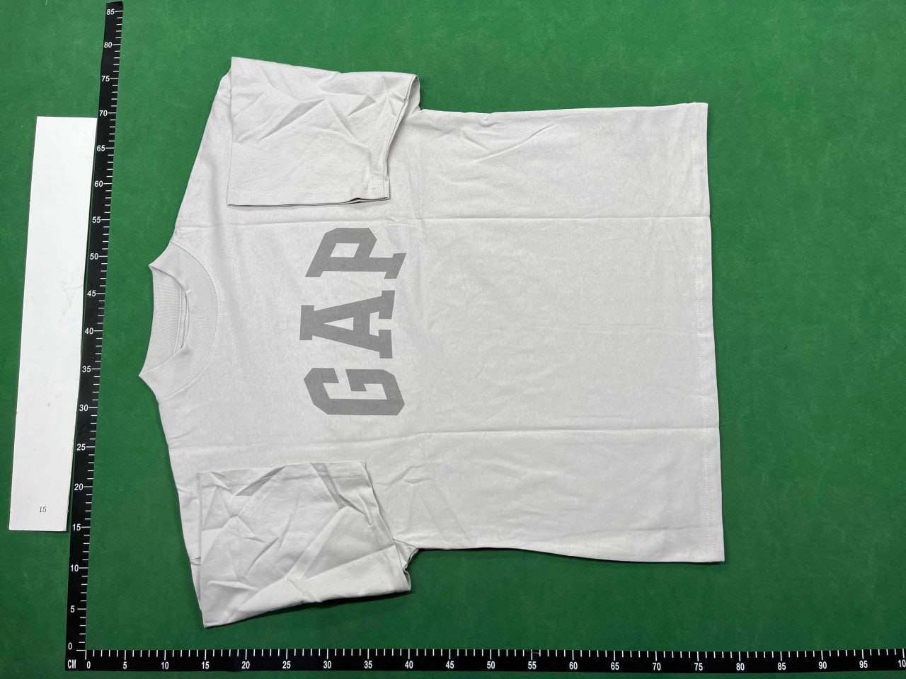 TEE YEEZY GAP -3