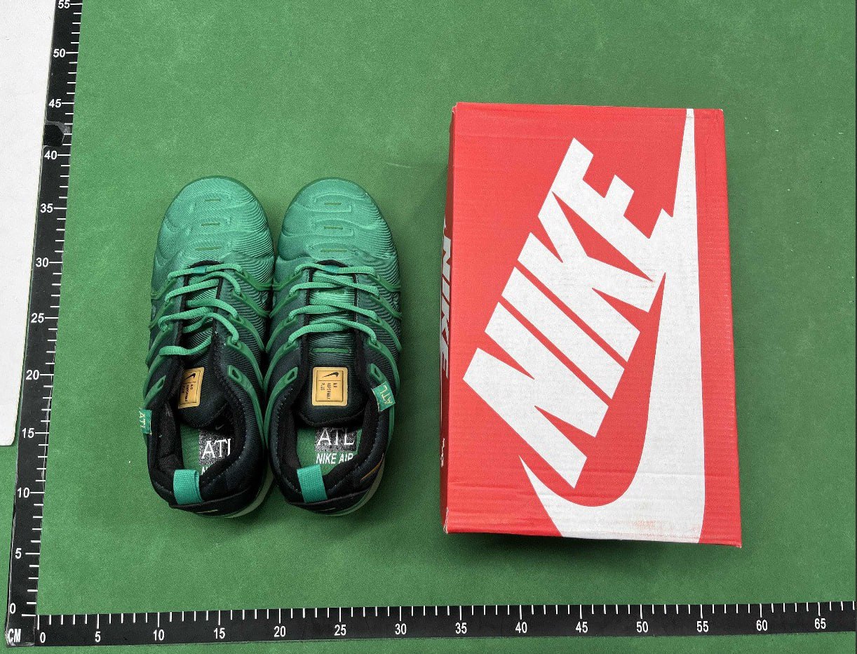  Nike Air Vapormax Plus -4