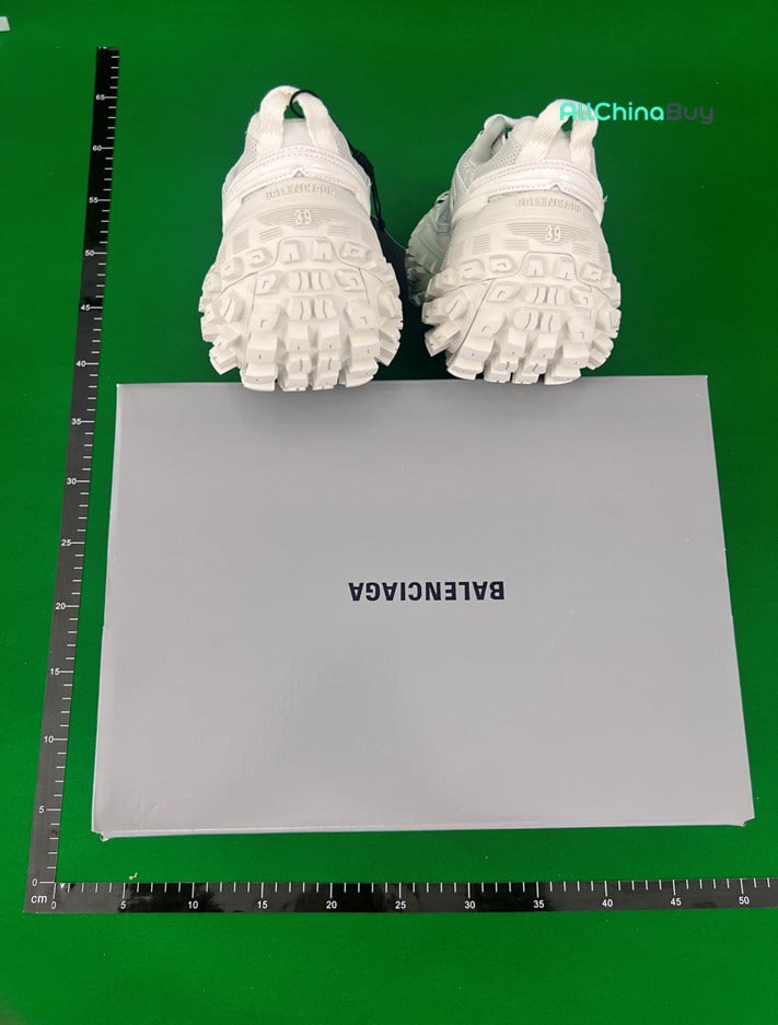 Balenciaga Defender -4