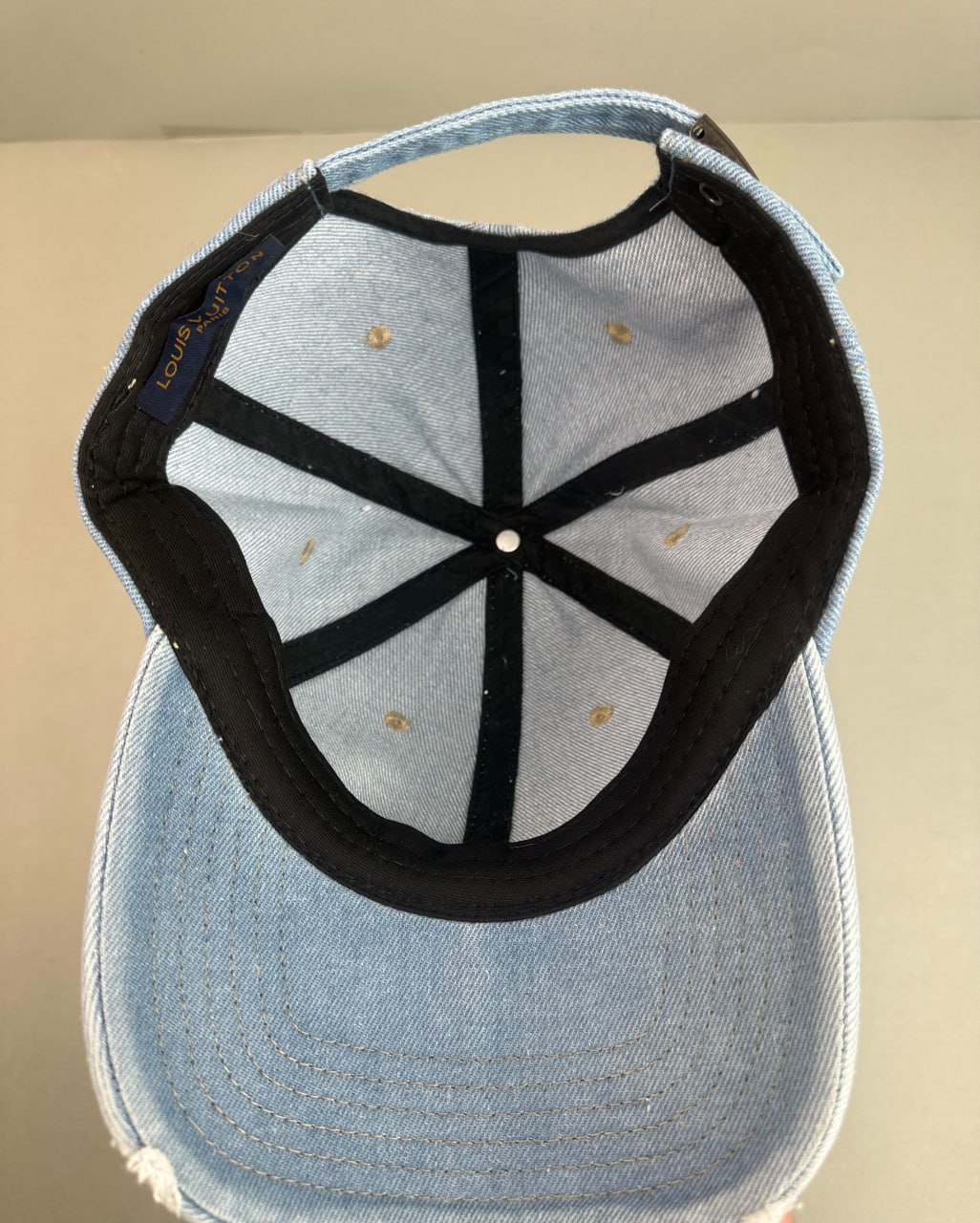 LV Hat -5