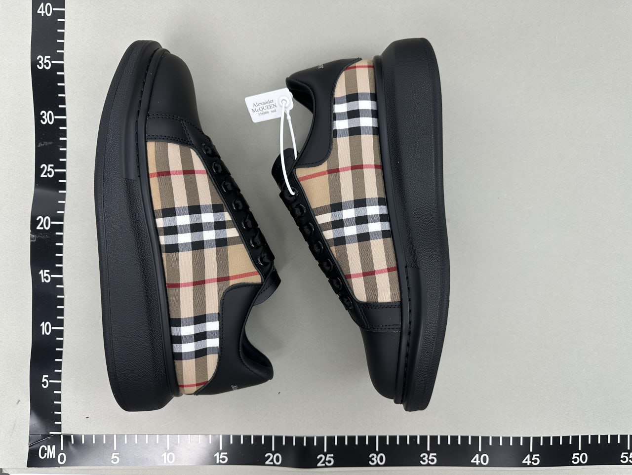  Alexander McQueen1 -3
