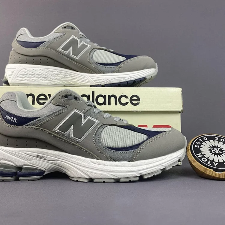 New Balance 2002R1