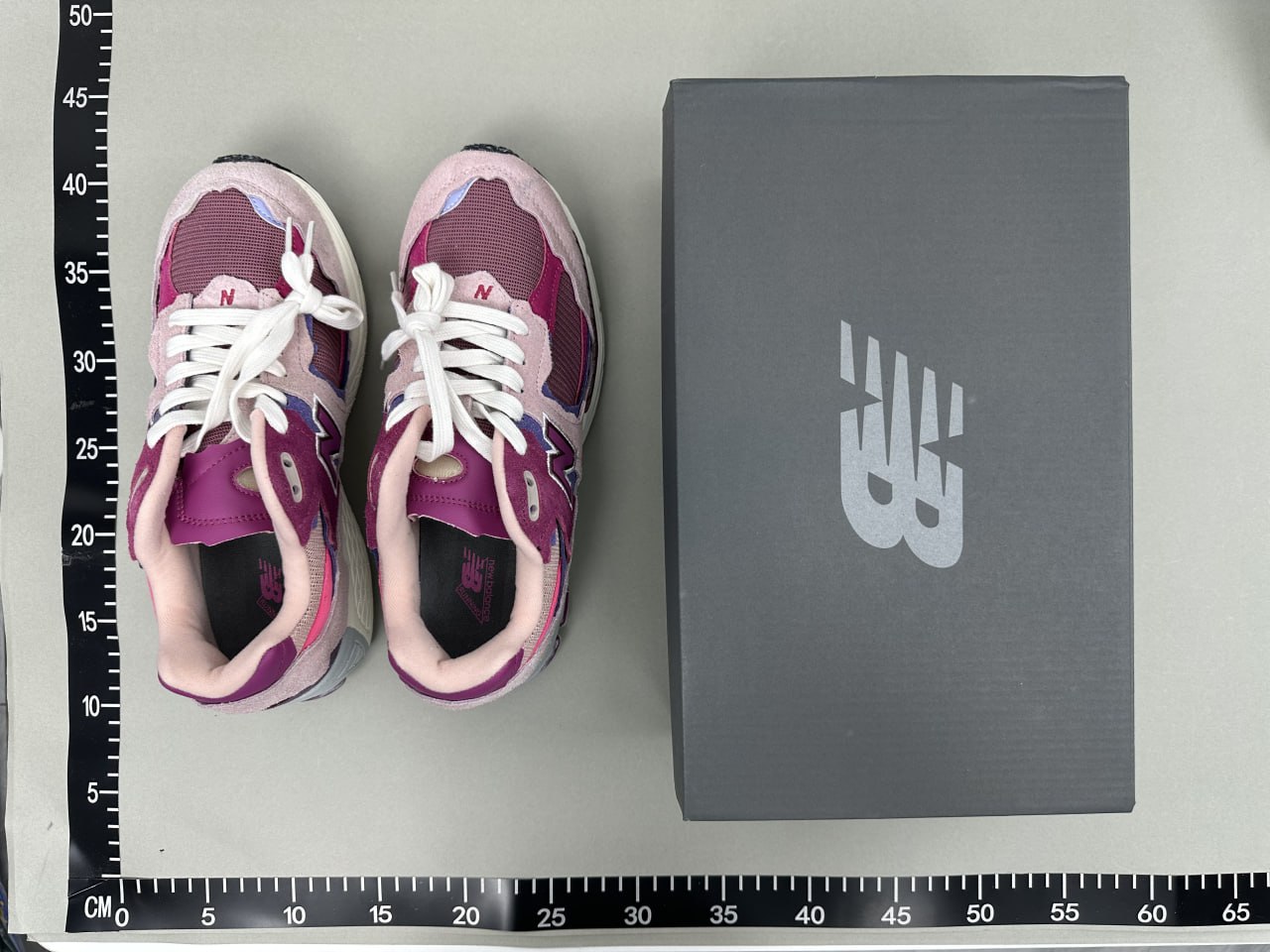 New Balance 2002R1 -2