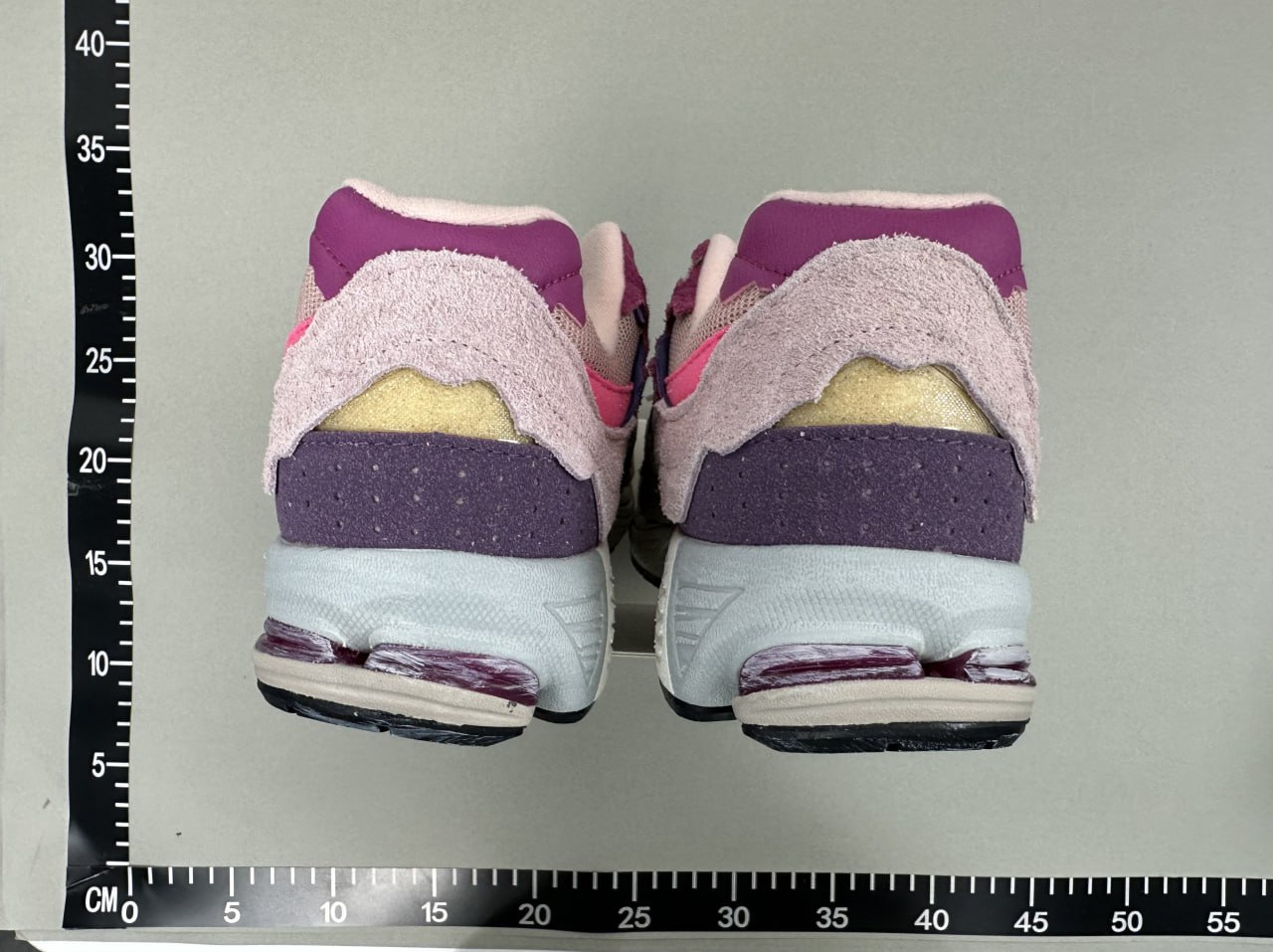 New Balance 2002R1 -4