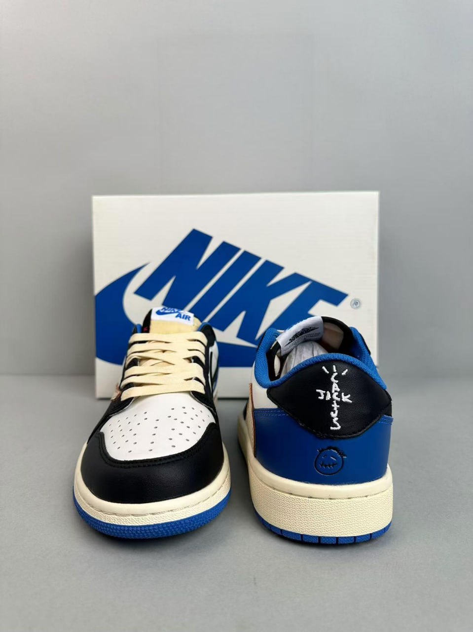 Jordan 1 Low1 -4