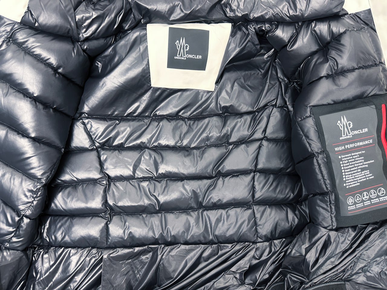Moncler Down Jacket3 -4