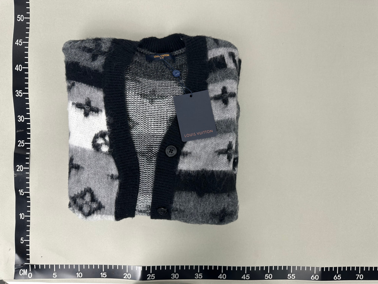 Louis Vuitton Sweater2 -2