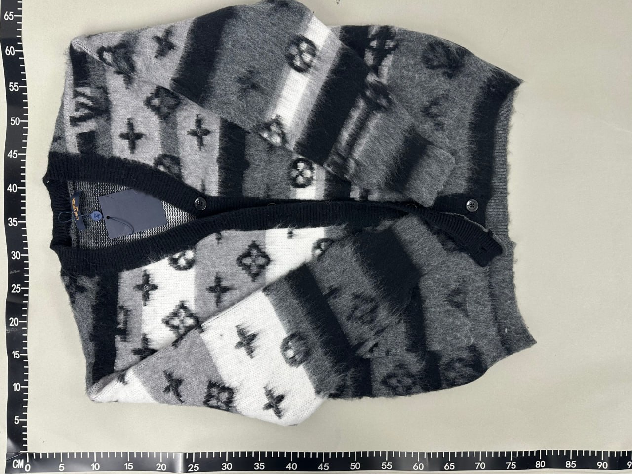 Louis Vuitton Sweater2 -3