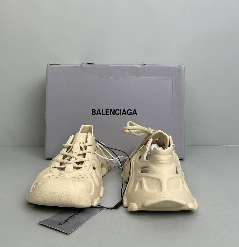 Balenciaga Cargo Sneakers -3