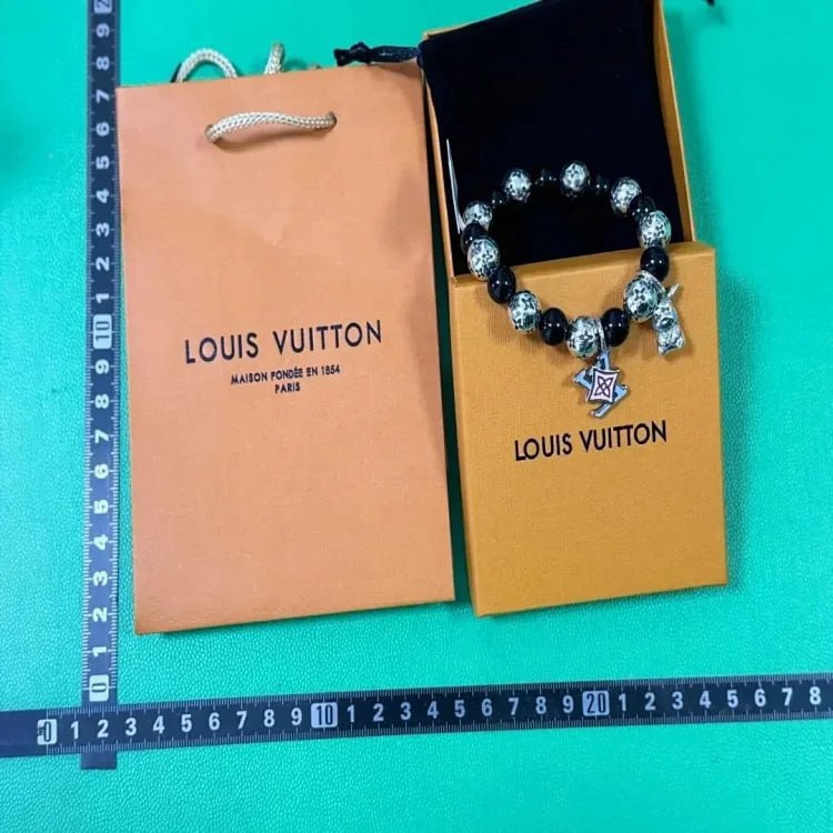 Louis Vuitton LV Thai silver style bracelet -3