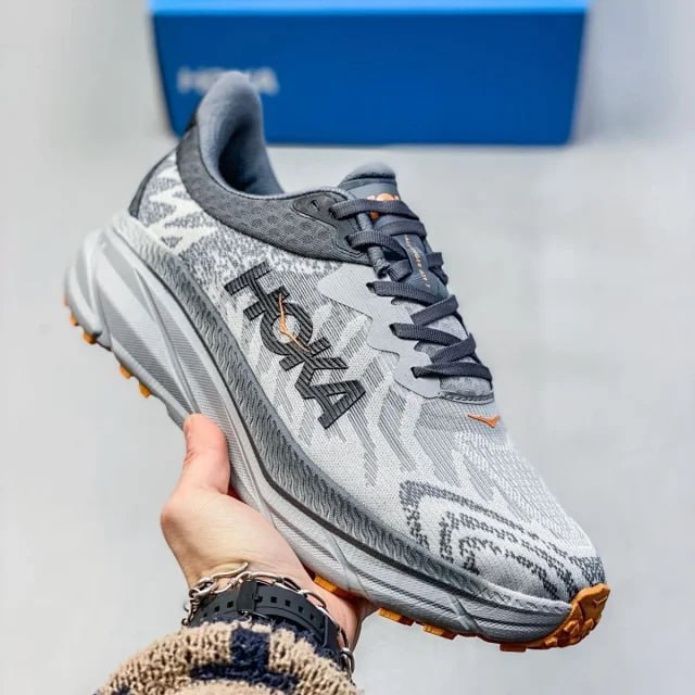 HOKA sneaker -3