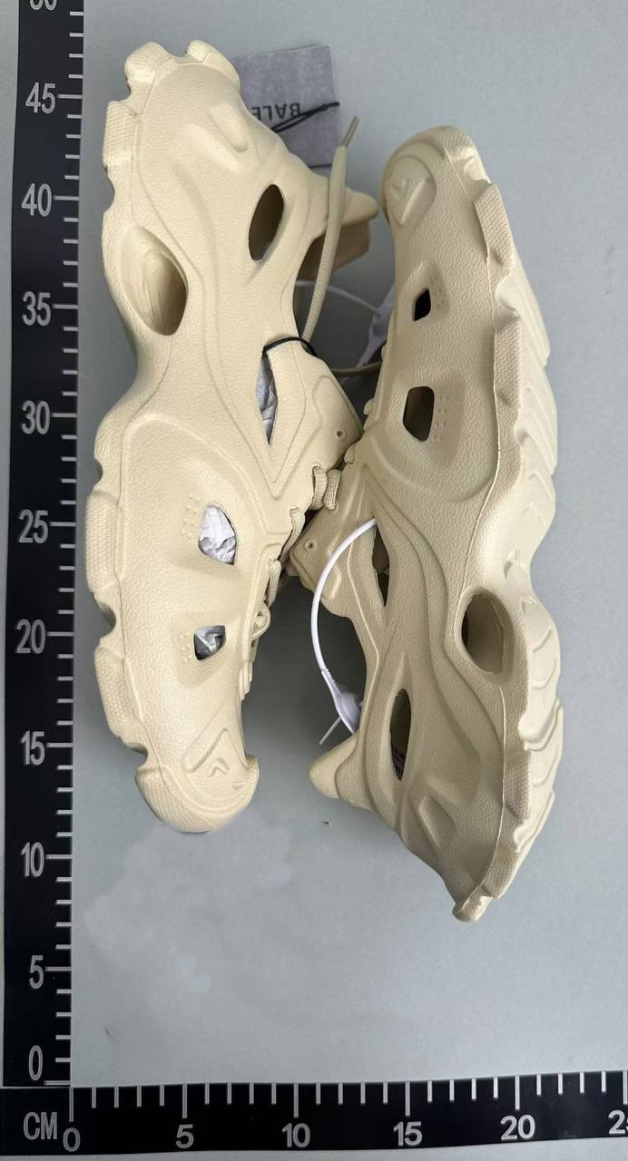 Balenciaga HD -4