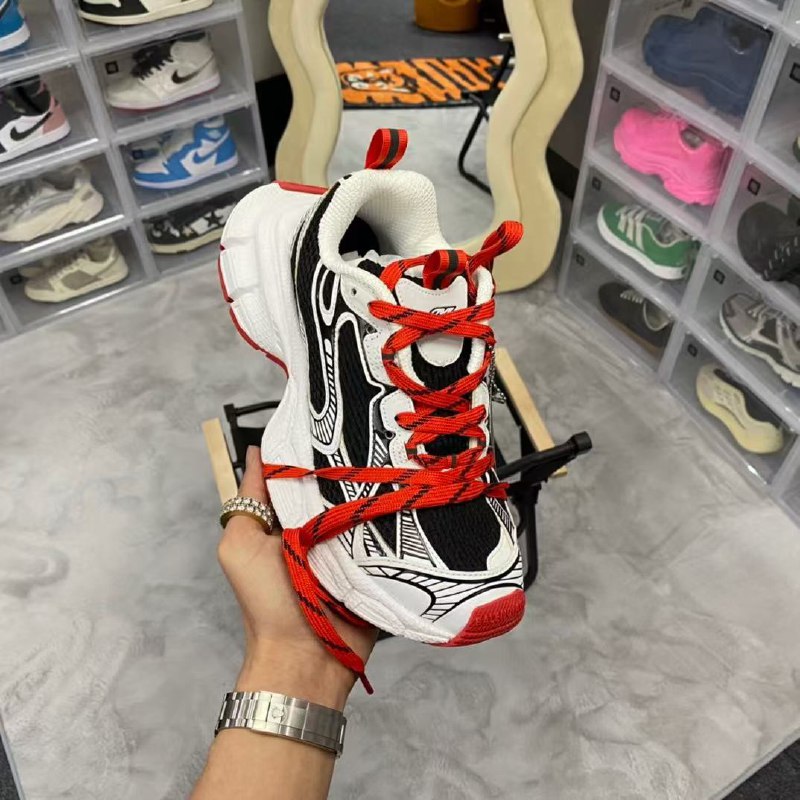 Balenciaga trrcktrriner 10.0                                                                                                    -5